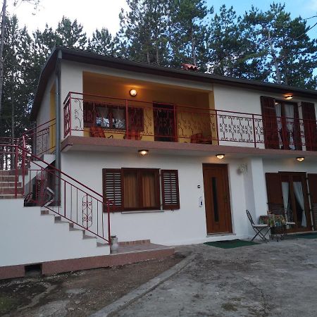 Pineta Villa Gračišče Bagian luar foto